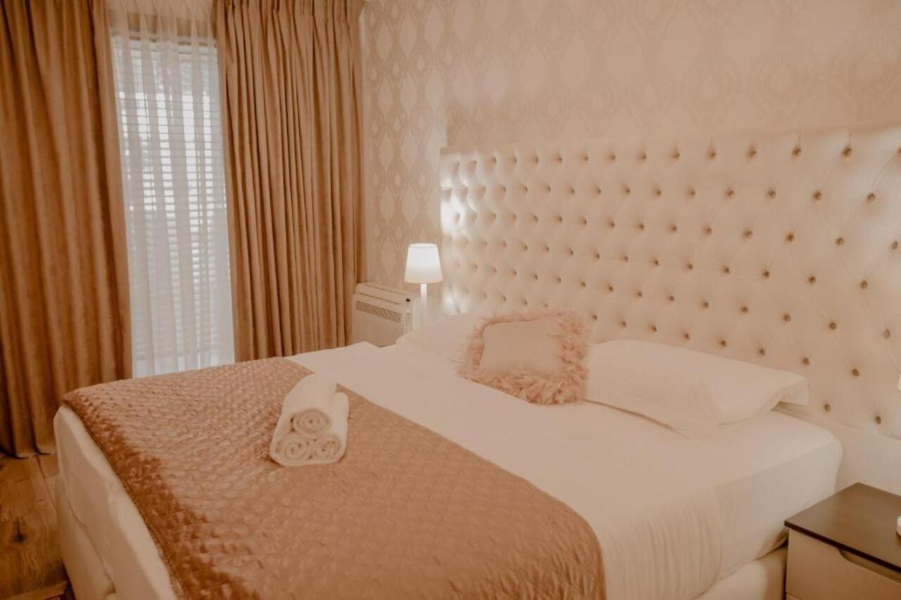 Green House Hotel & Restaurant Тирана Экстерьер фото