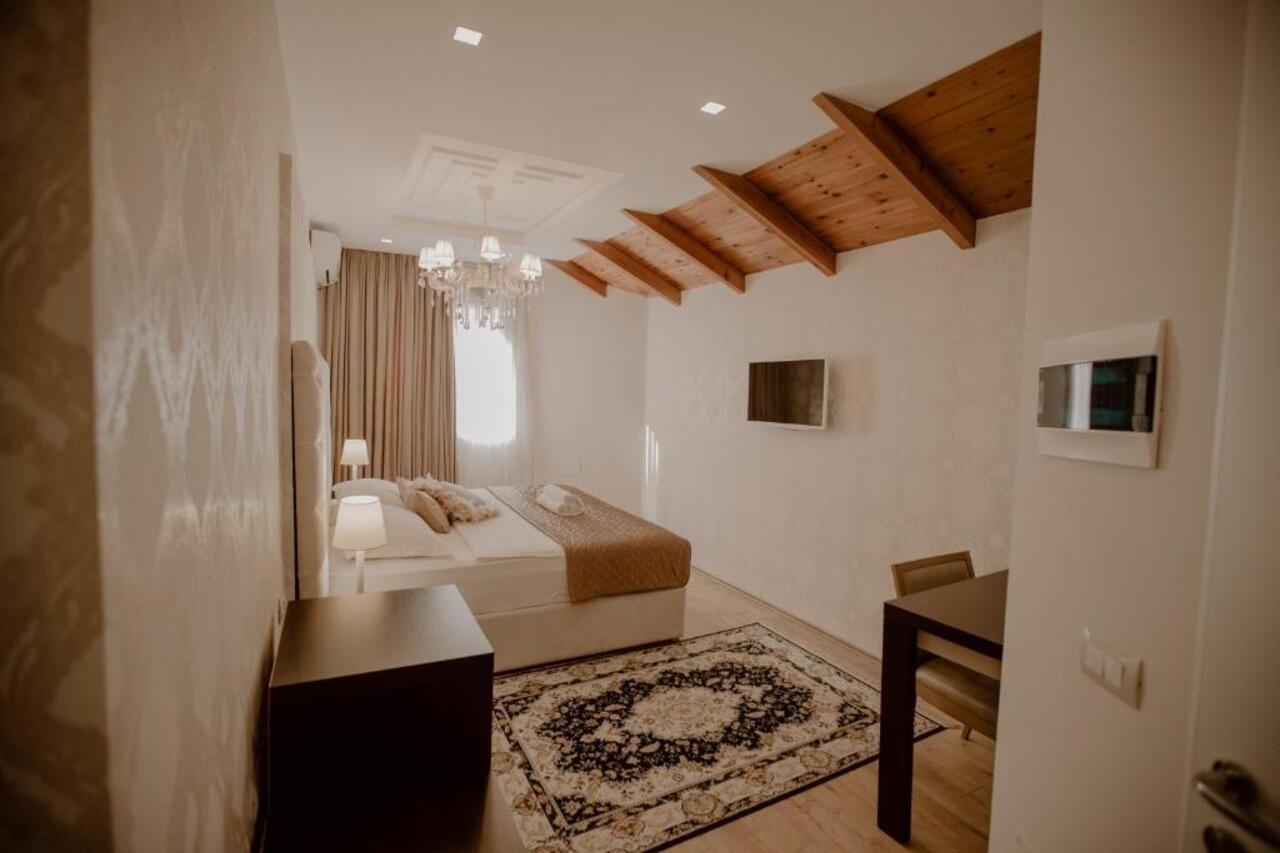 Green House Hotel & Restaurant Тирана Экстерьер фото