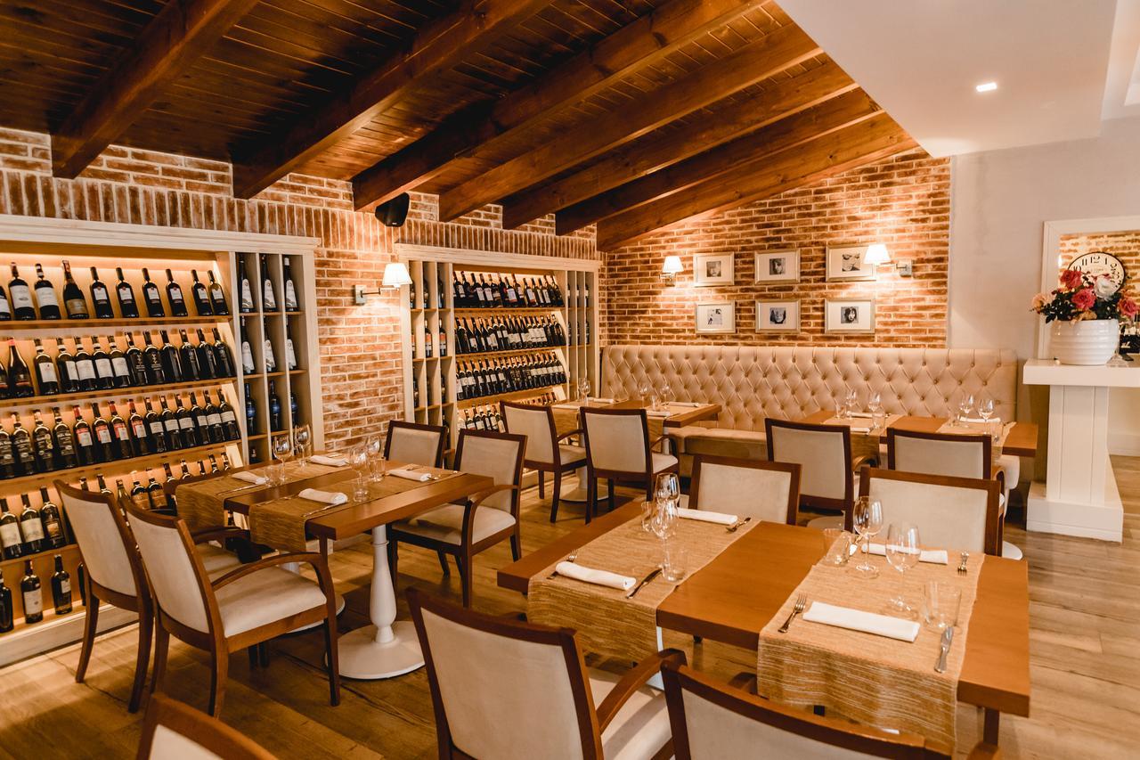 Green House Hotel & Restaurant Тирана Экстерьер фото