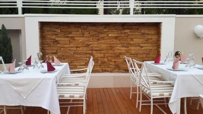 Green House Hotel & Restaurant Тирана Экстерьер фото
