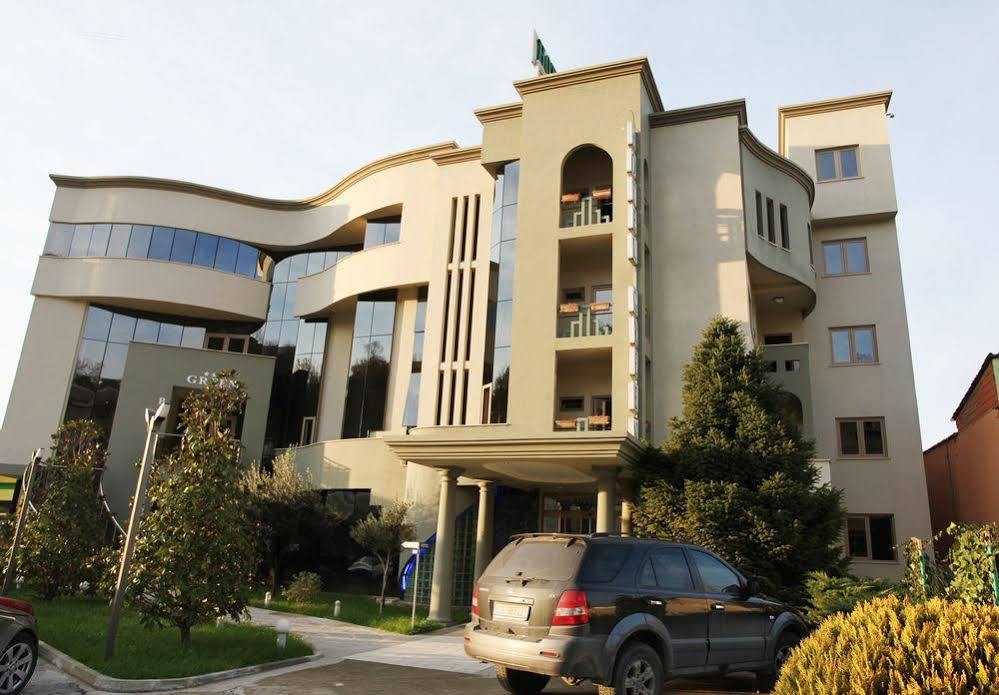 Green House Hotel & Restaurant Тирана Экстерьер фото
