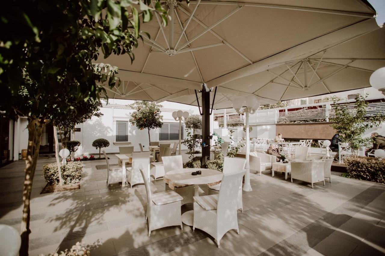 Green House Hotel & Restaurant Тирана Экстерьер фото