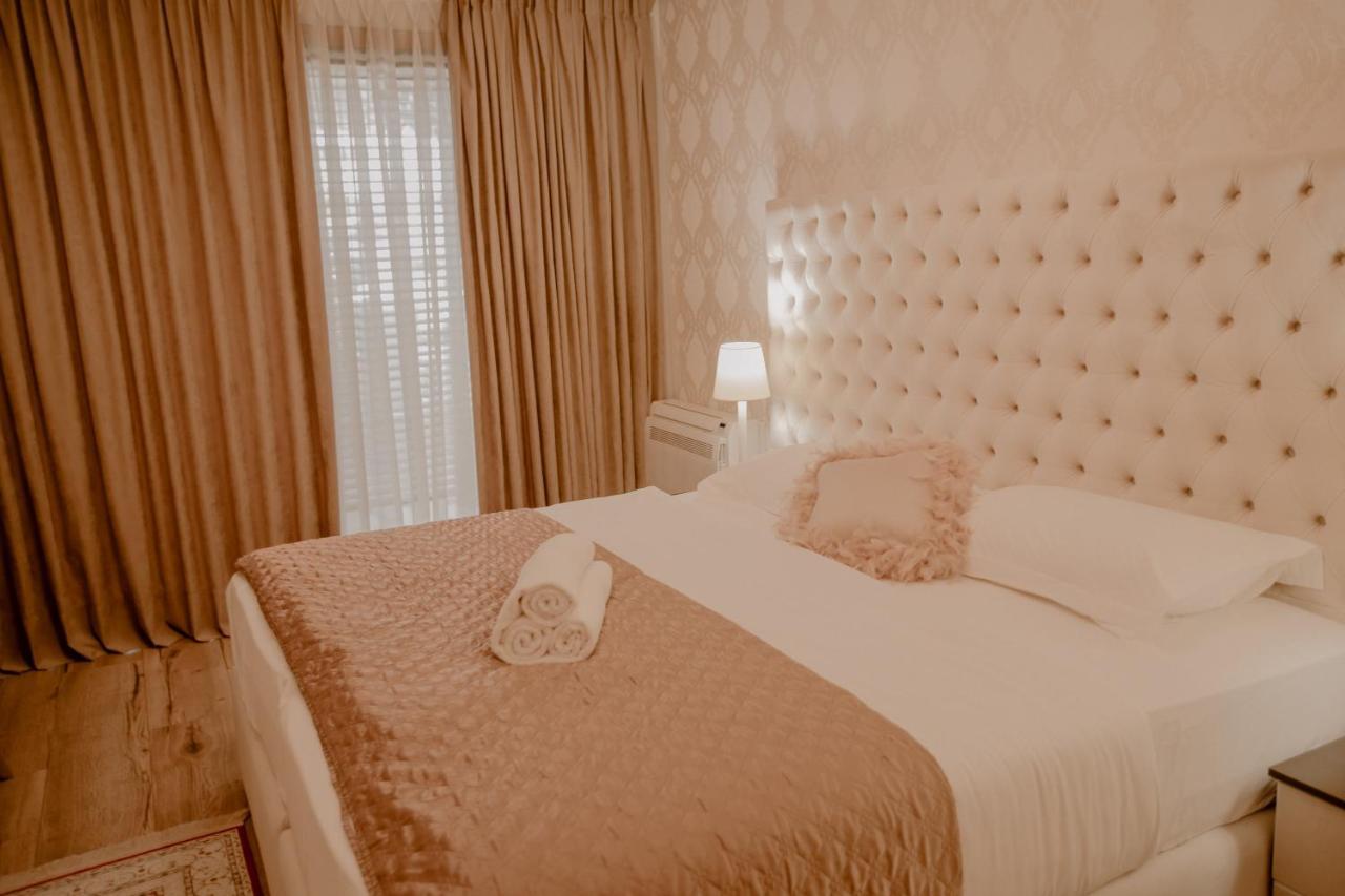 Green House Hotel & Restaurant Тирана Экстерьер фото